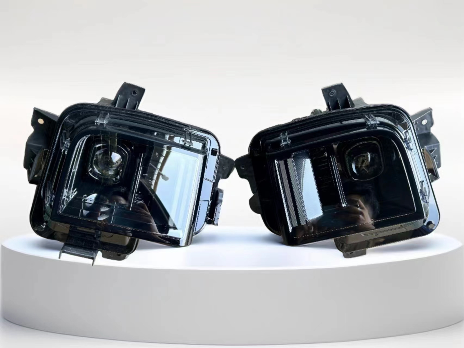 Lixiang L6 L7 L8 L9 Left Headlight – Base Version Левая большая лампа плохо сочетается